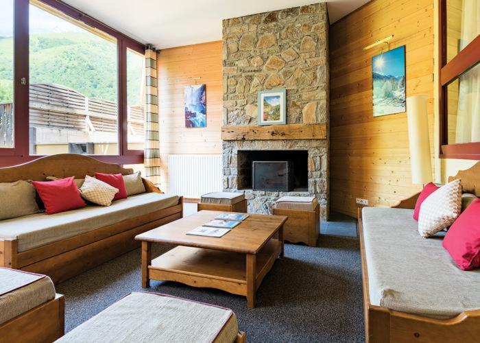 Appartement F2 Au Domaine Des 100 Lacs - Piscine - Sauna - Hammam Cauterets Kültér fotó